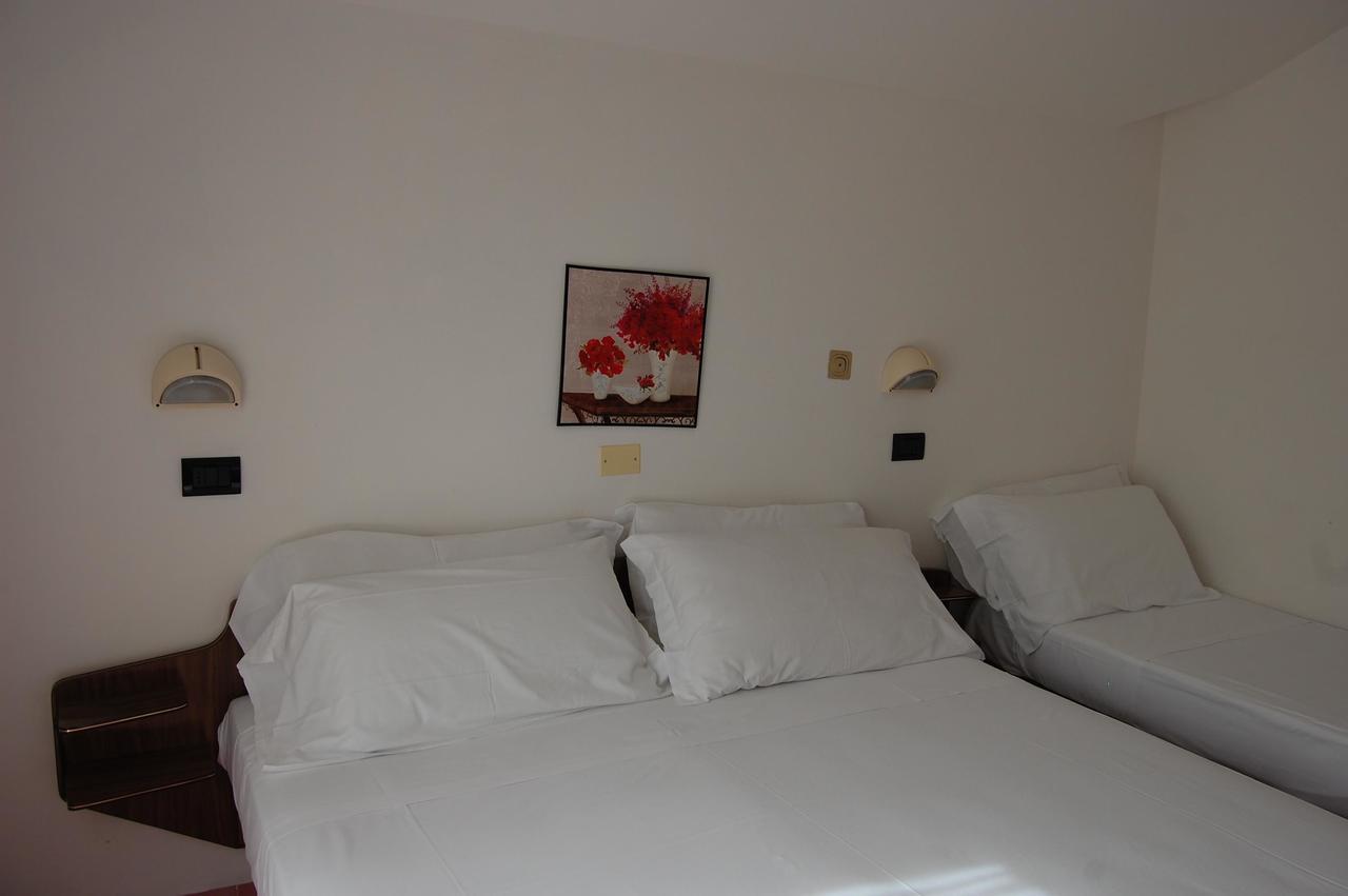 Hotel Flores Riccione Ngoại thất bức ảnh